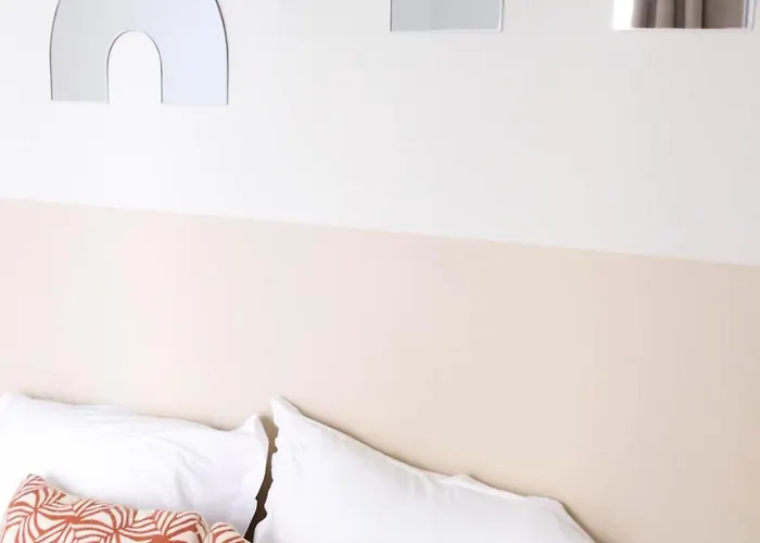 Adele, Bow-window Vue - Appt 02